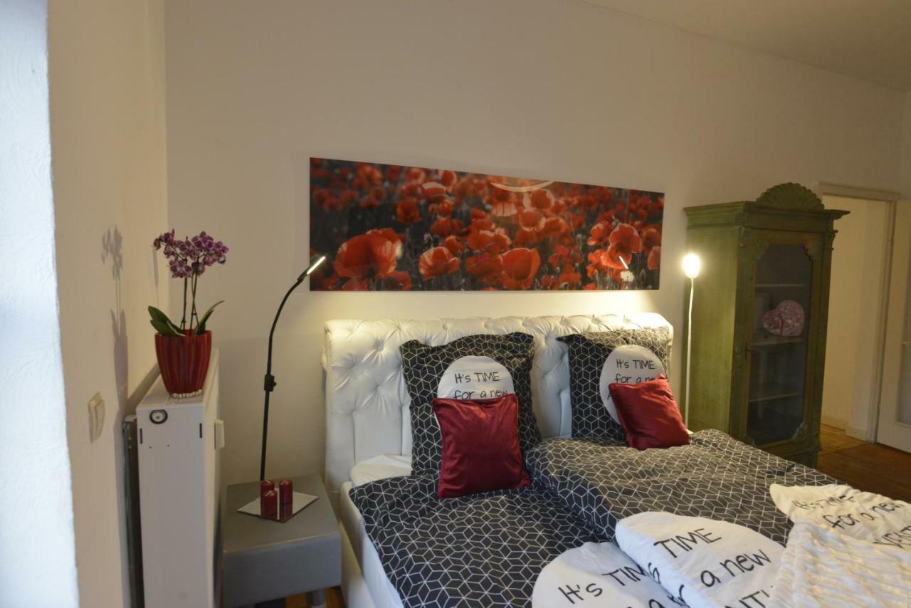 Kaiserliche Hofpost, Mit Whirlpool Und 2 Terrassen Schleiden Luaran gambar